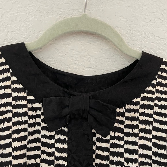 Vintage Silk Jacket With Bows from Adrianna Papell Size 8 - Picture 6 of 9